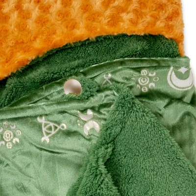 Disney Hocus Pocus Winifred Sanderson Hooded Blanket