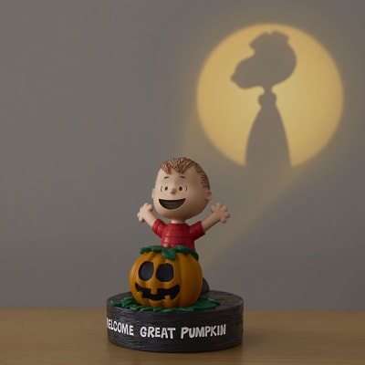 Peanuts® Welcome Great Pumpkin Linus Figurine With Light Projection