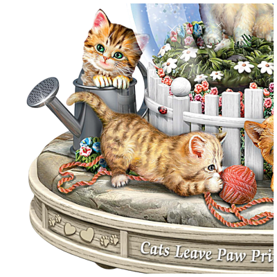 Paws-itively Precious Musical Glitter Globe