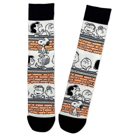 Peanuts® Gang at Brick Wall Novelty Crew Socks