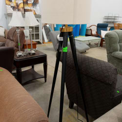 FLOOR LAMP (tripod style)
