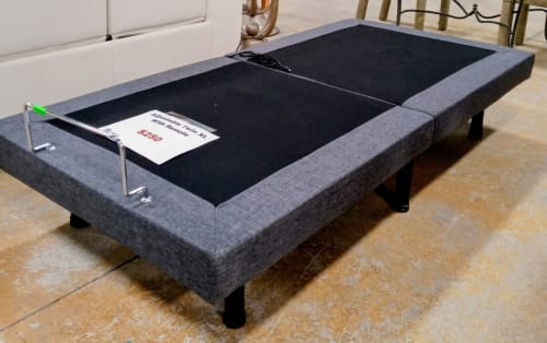 Adjustable Bed (Twin XL) With Remote