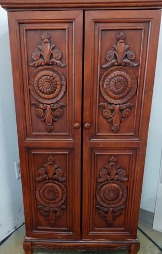 Mini cabinet