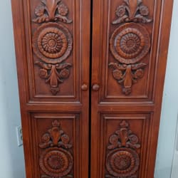 Mini cabinet
