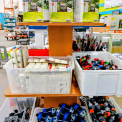 Garden tools & accessories, assorted prices as marked