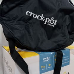 Crock pot with carry case