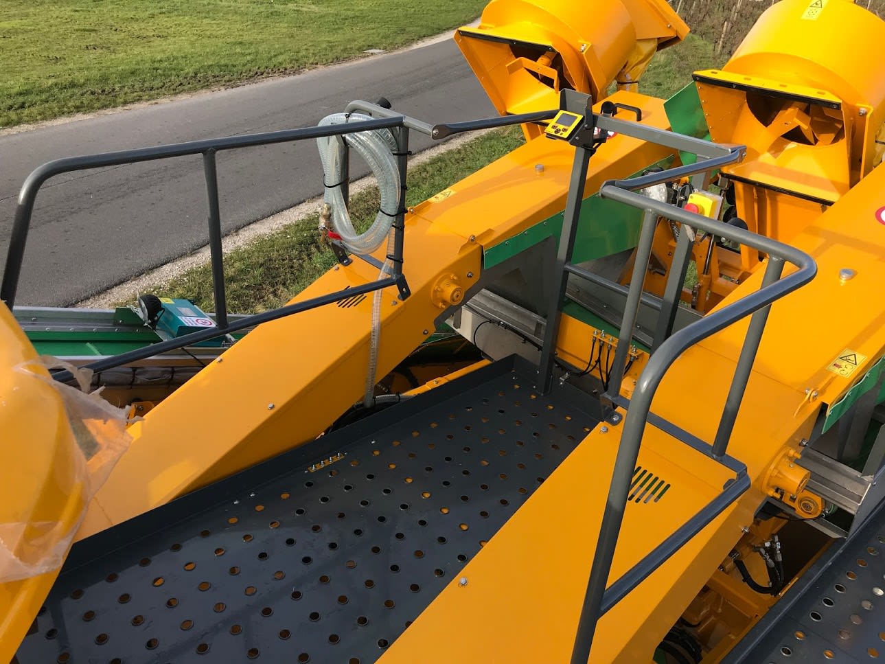 NEW GX9 Series Grape Harvester