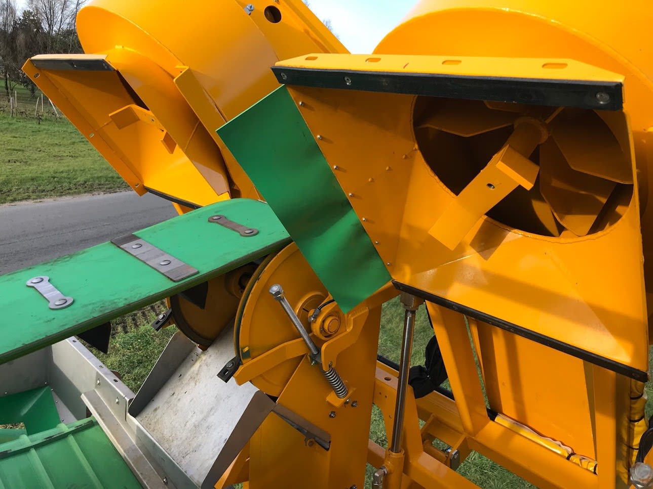 NEW GX9 Series Grape Harvester