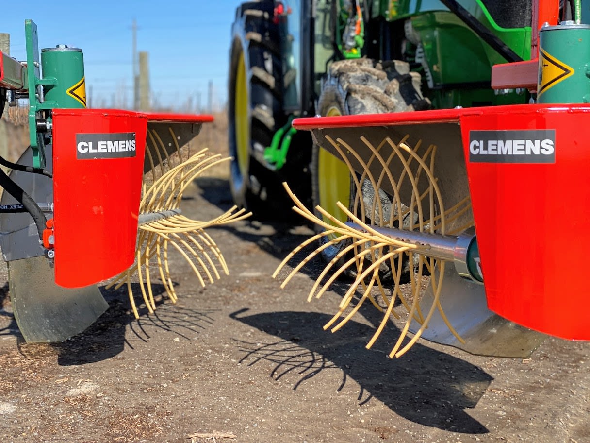 Clemens Over-The-Row MULTIClean Weeder/Suckering Machine