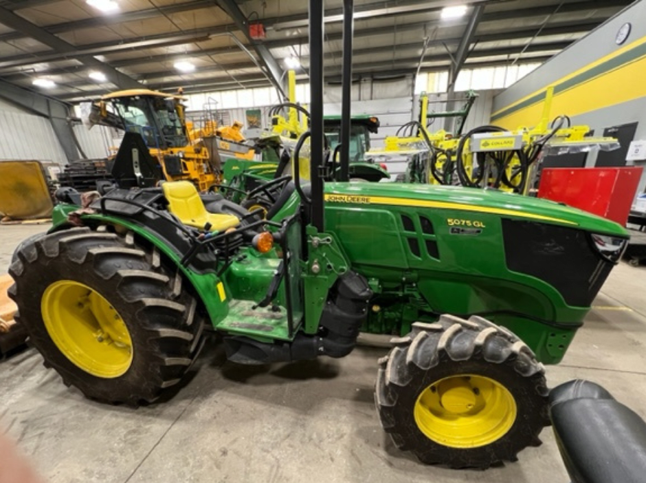 2022 John Deere 5075GL Tractor