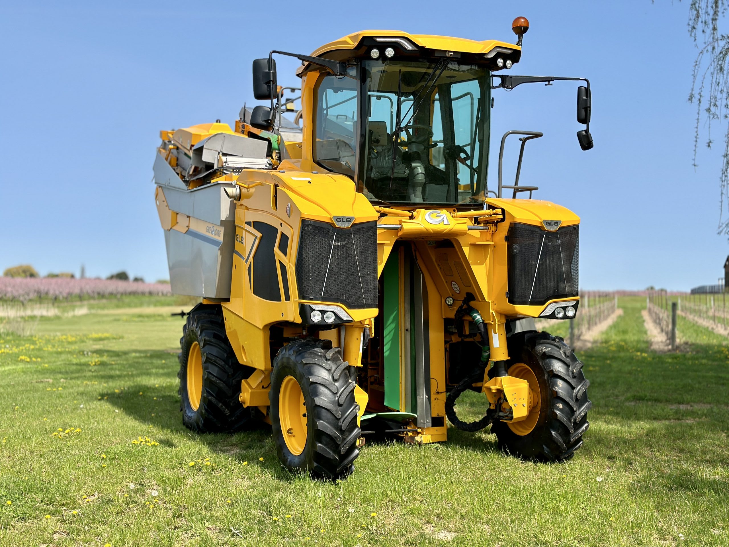 2019 Gregoire GL8.6 EASYClean Grape Harvester