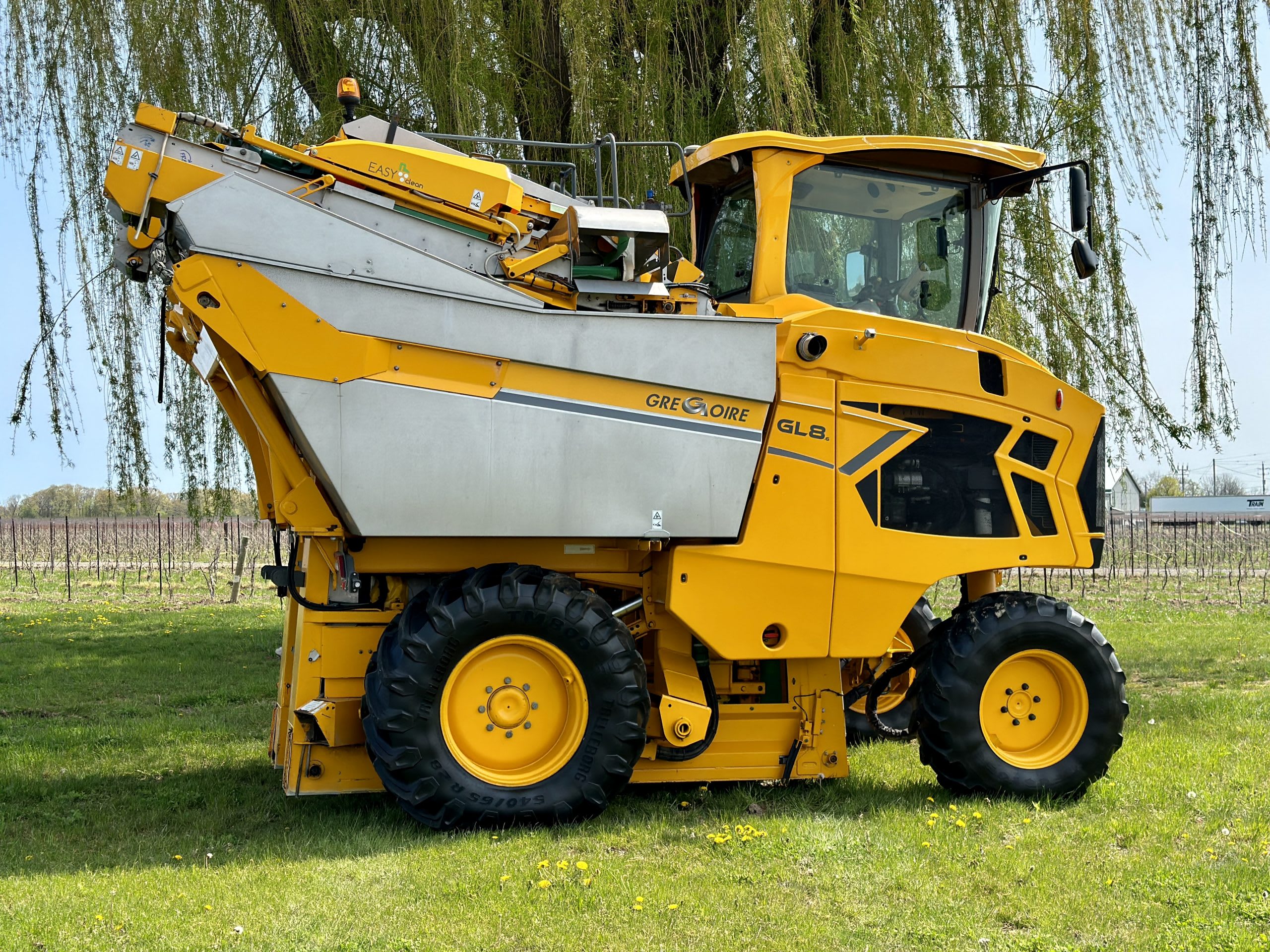 2019 Gregoire GL8.6 EASYClean Grape Harvester