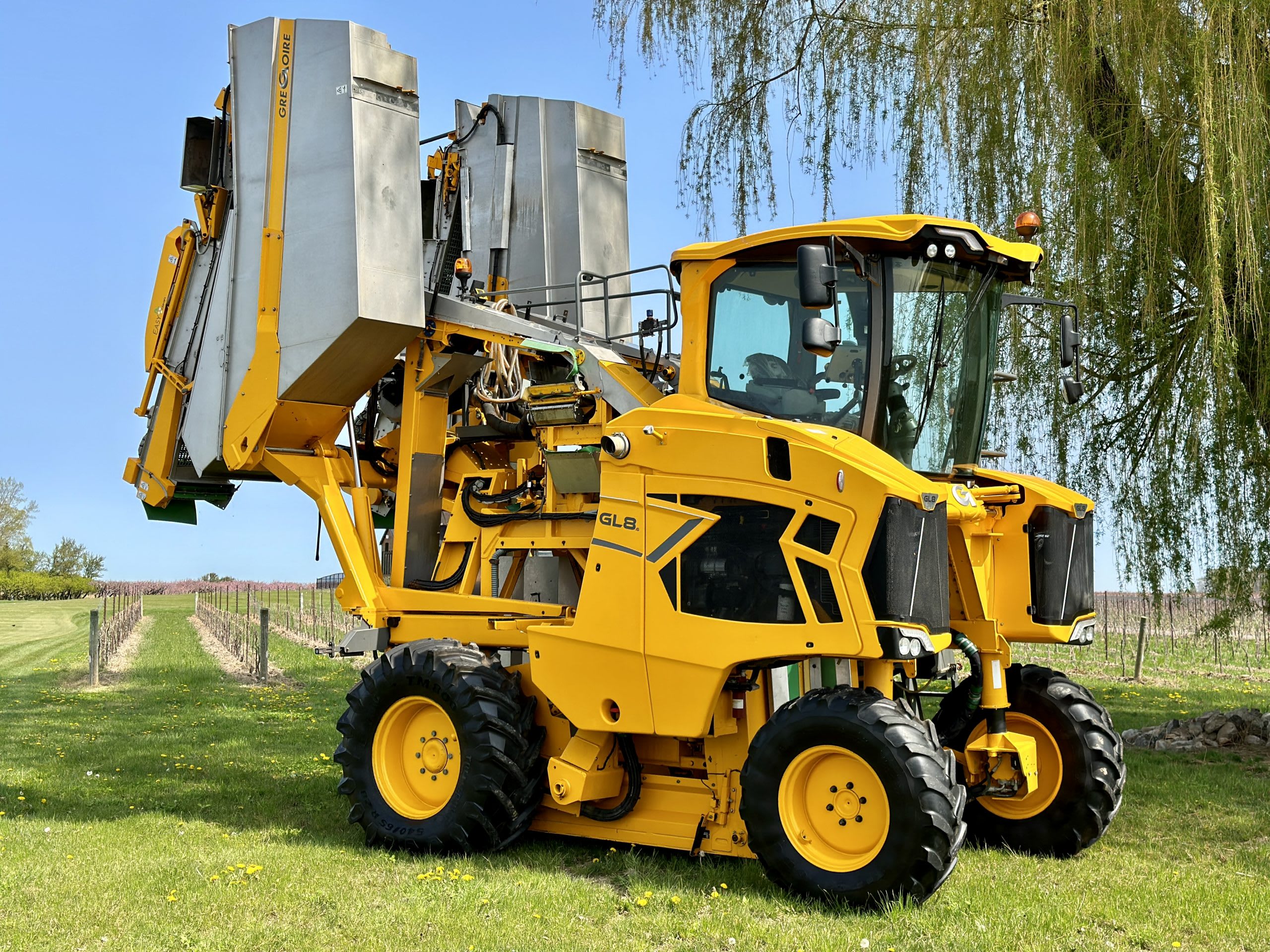 2019 Gregoire GL8.6 EASYClean Grape Harvester