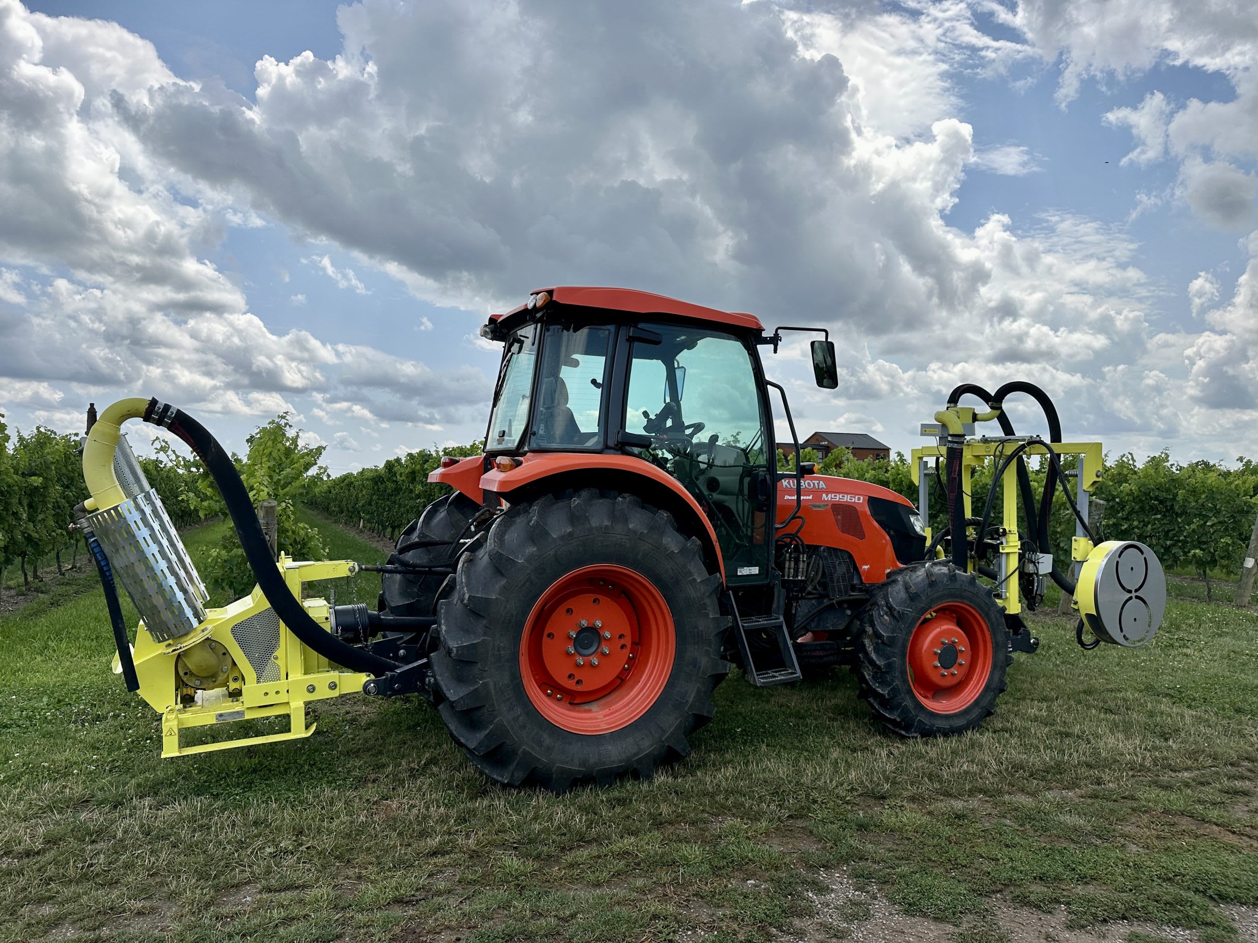 2017 Collard E2200F Pneumatic Leaf Remover