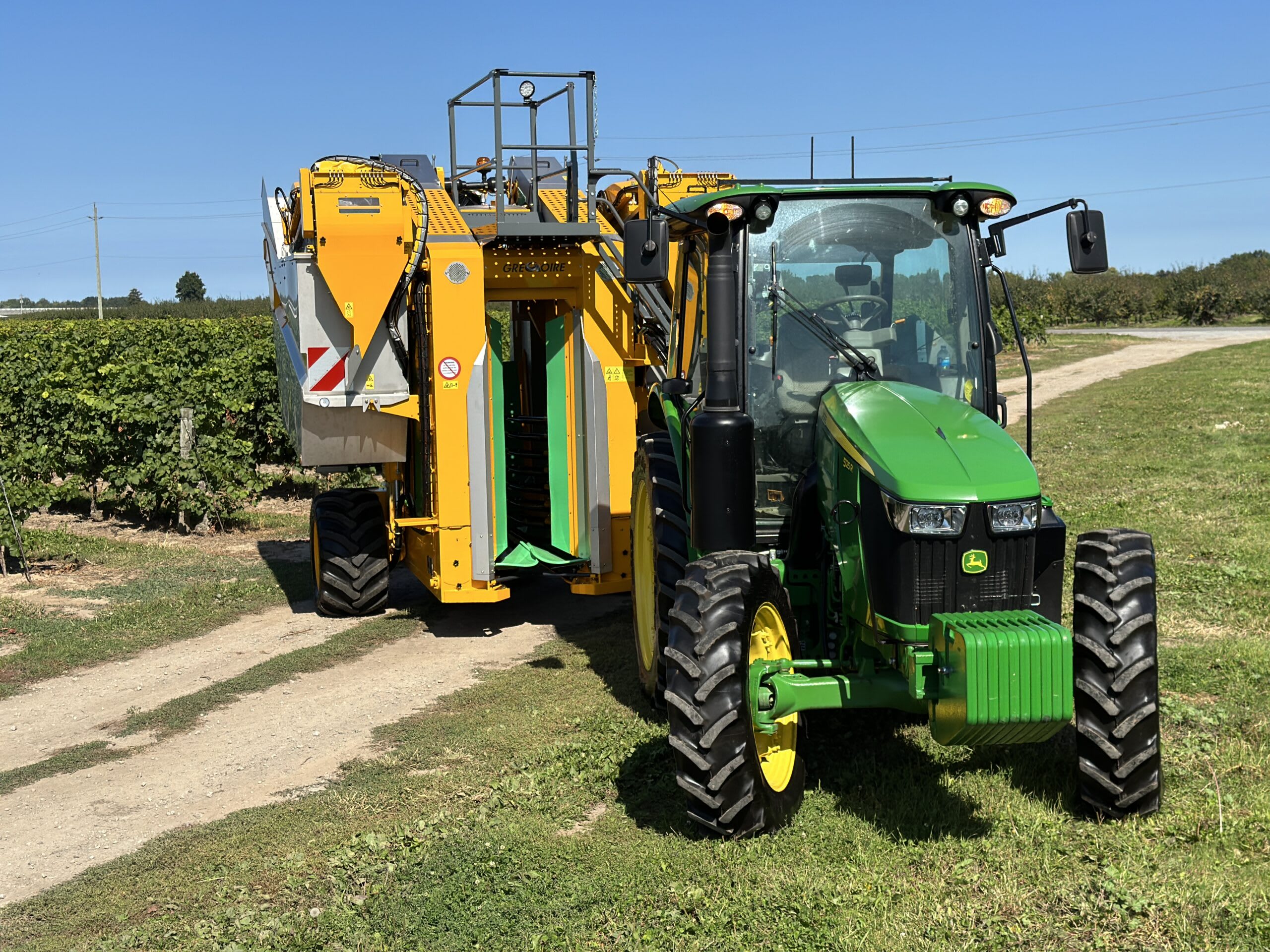 NEW Gregoire GT3 Tow-Behind Grape Harvester