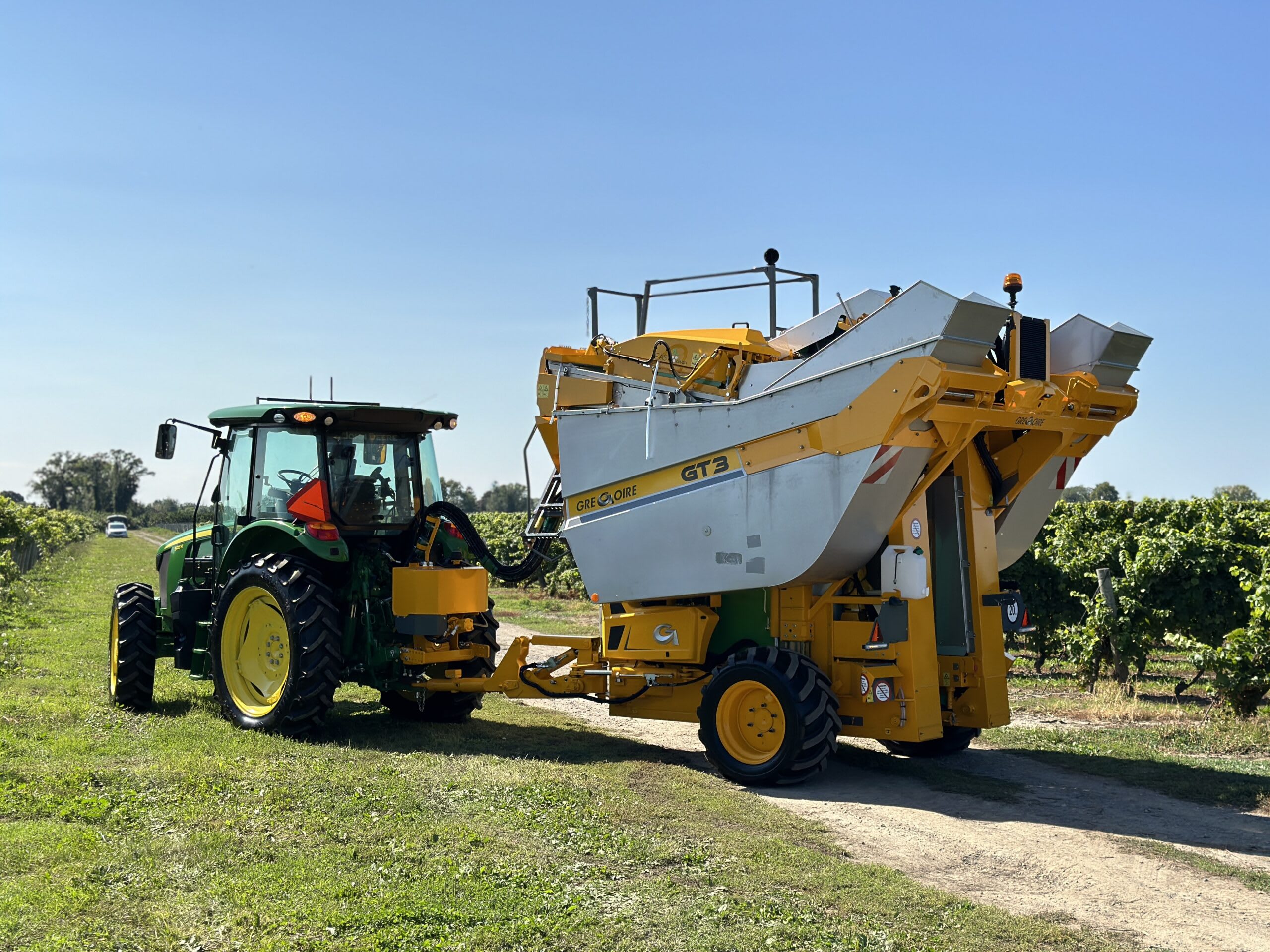 NEW Gregoire GT3 Tow-Behind Grape Harvester