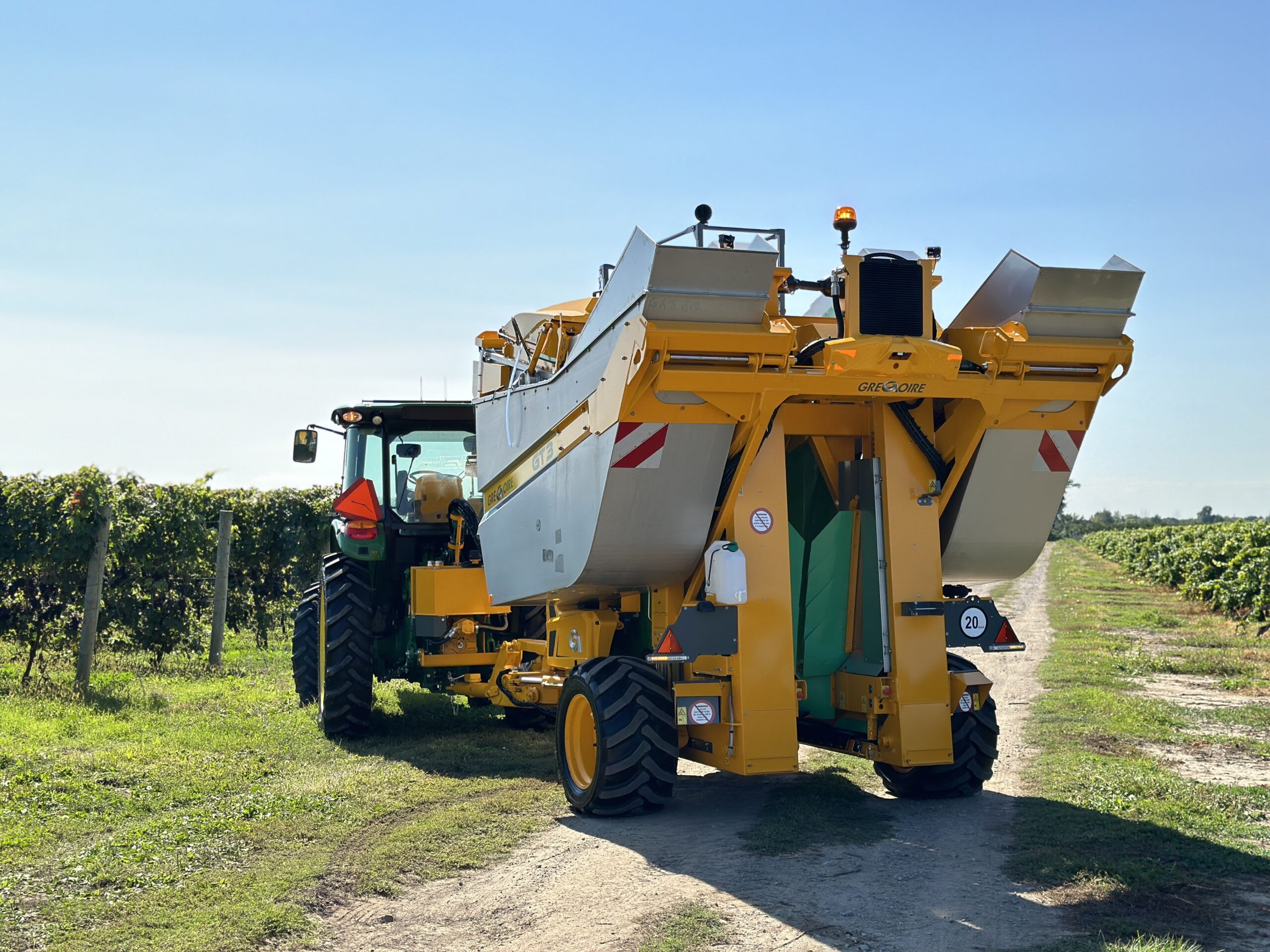 NEW Gregoire GT3 Tow-Behind Grape Harvester