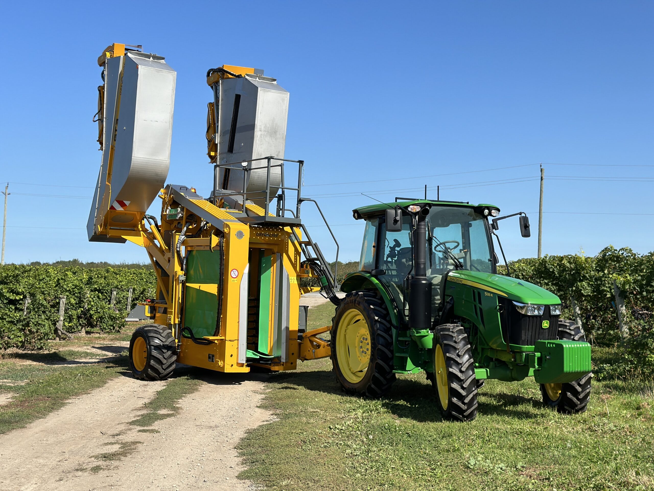 NEW Gregoire GT3 Tow-Behind Grape Harvester