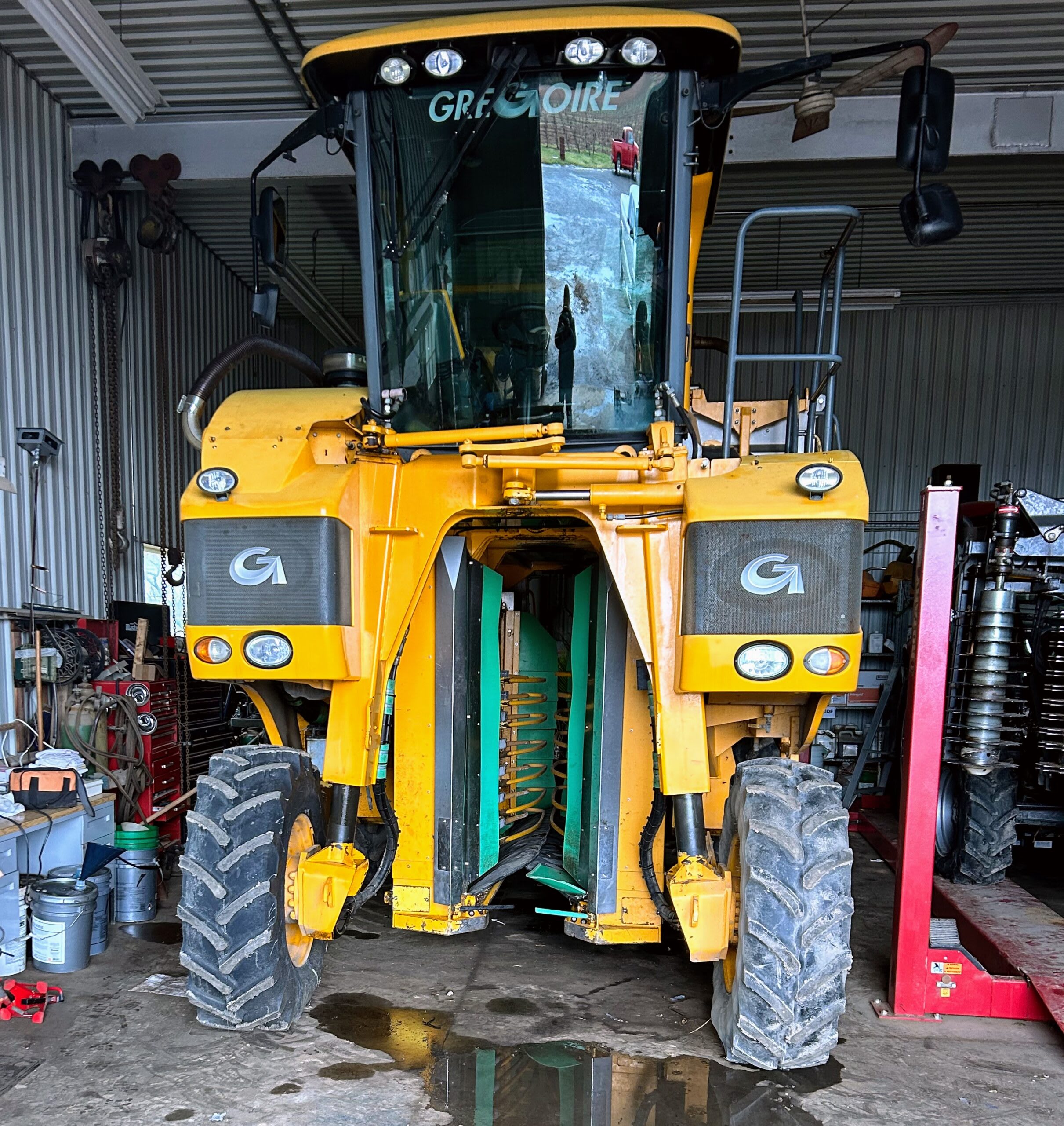 Used 2011 Gregoire G8.270 Grape Harvester