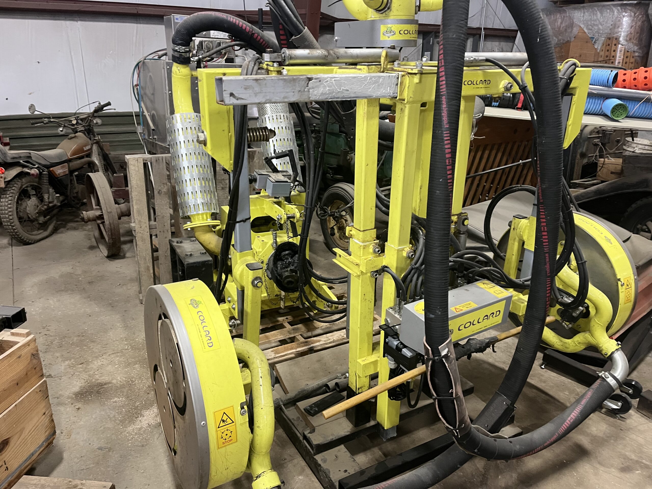 Used 2014 Collard E2200F Leaf Remover