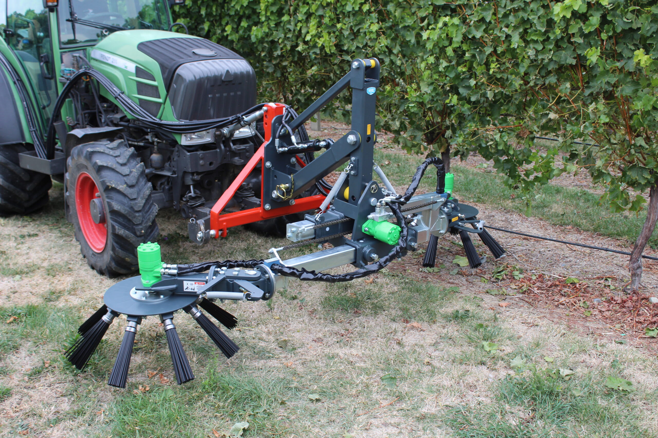 TRS GENII Undervine Sweeper