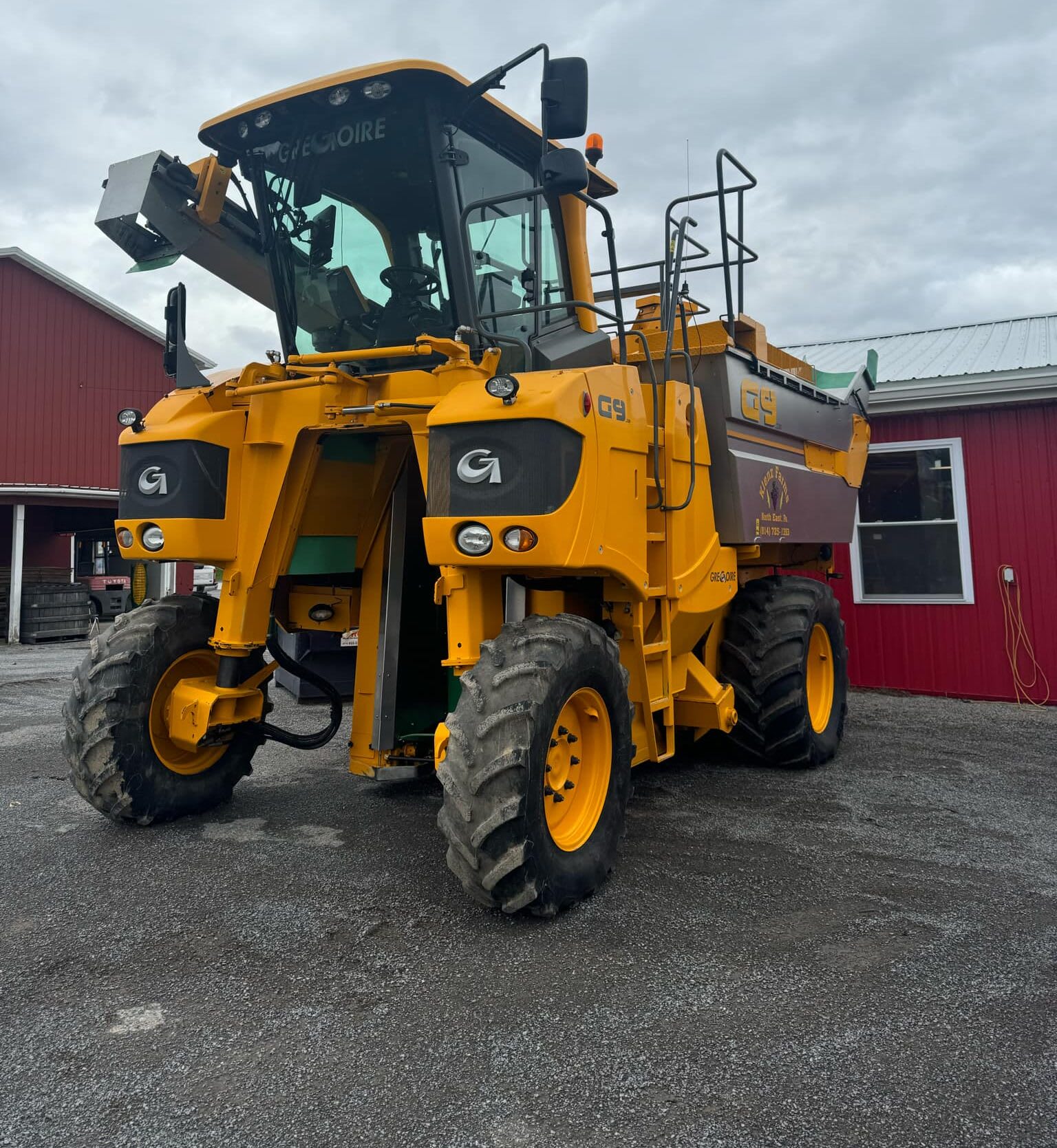 2015 Gregoire G9.330 Grape Harvester