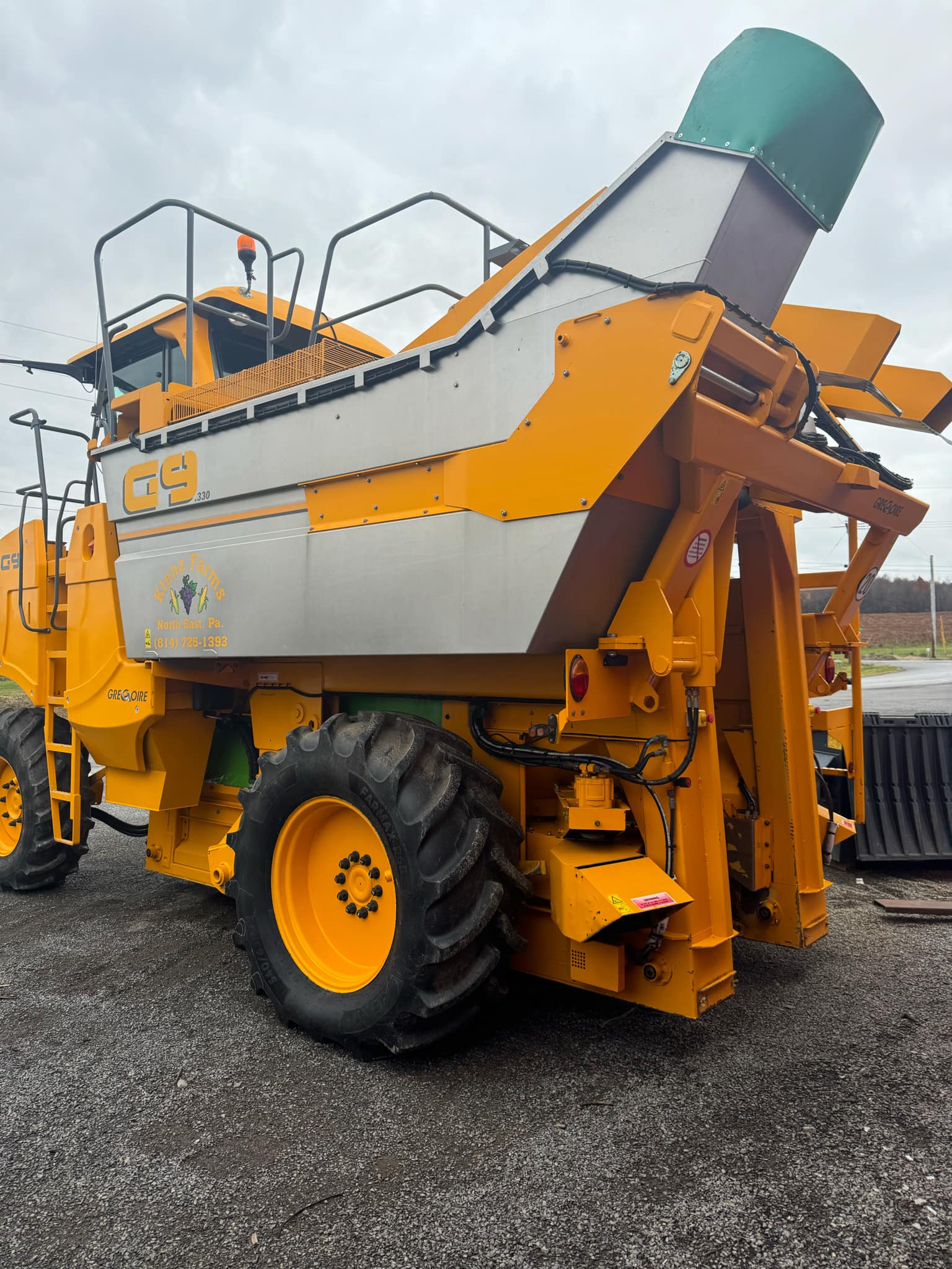 2015 Gregoire G9.330 Grape Harvester