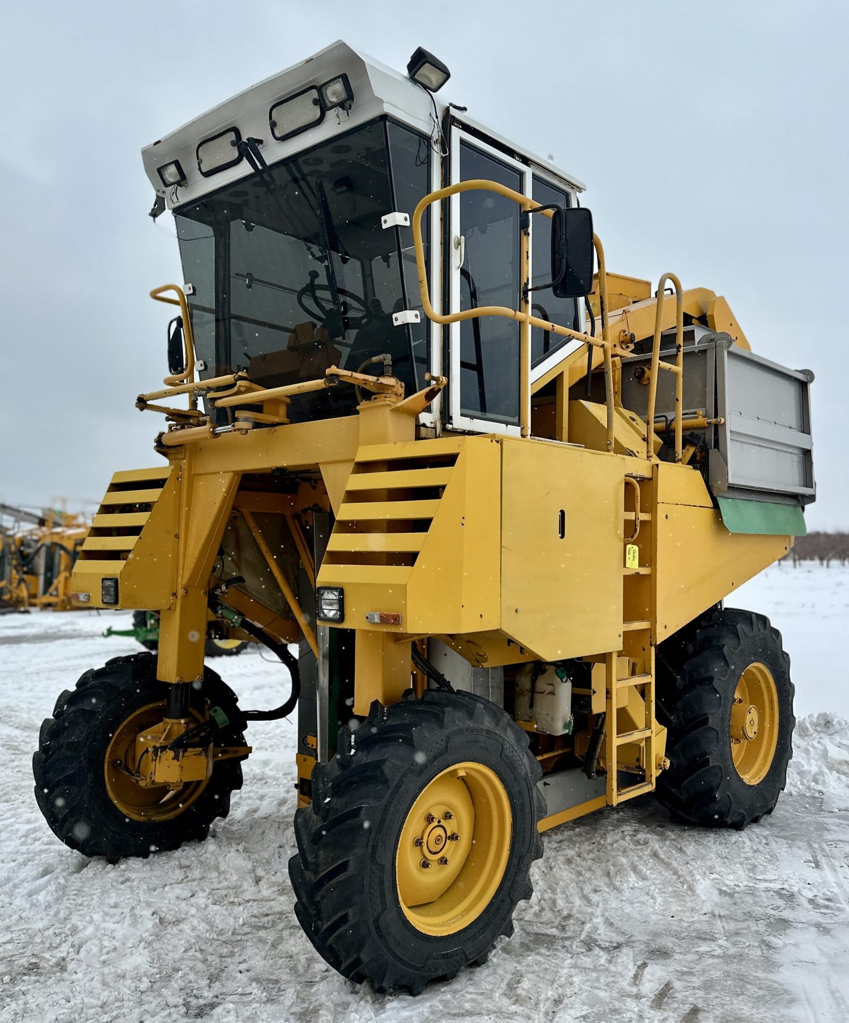 1997 Gregoire G160 Grape Harvester