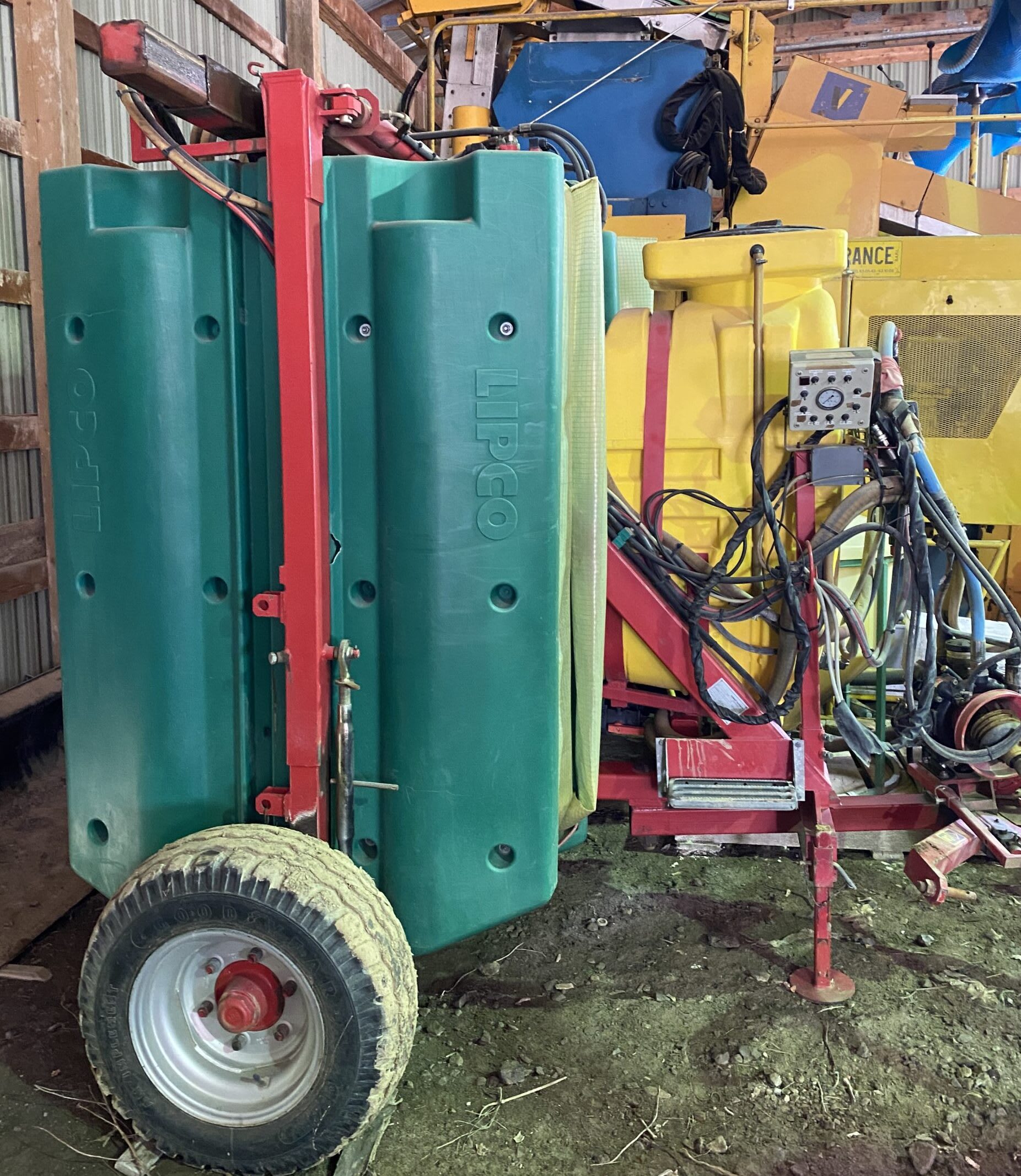 Used 2002 LIPCO 2-Row Recycling Vineyard Sprayer