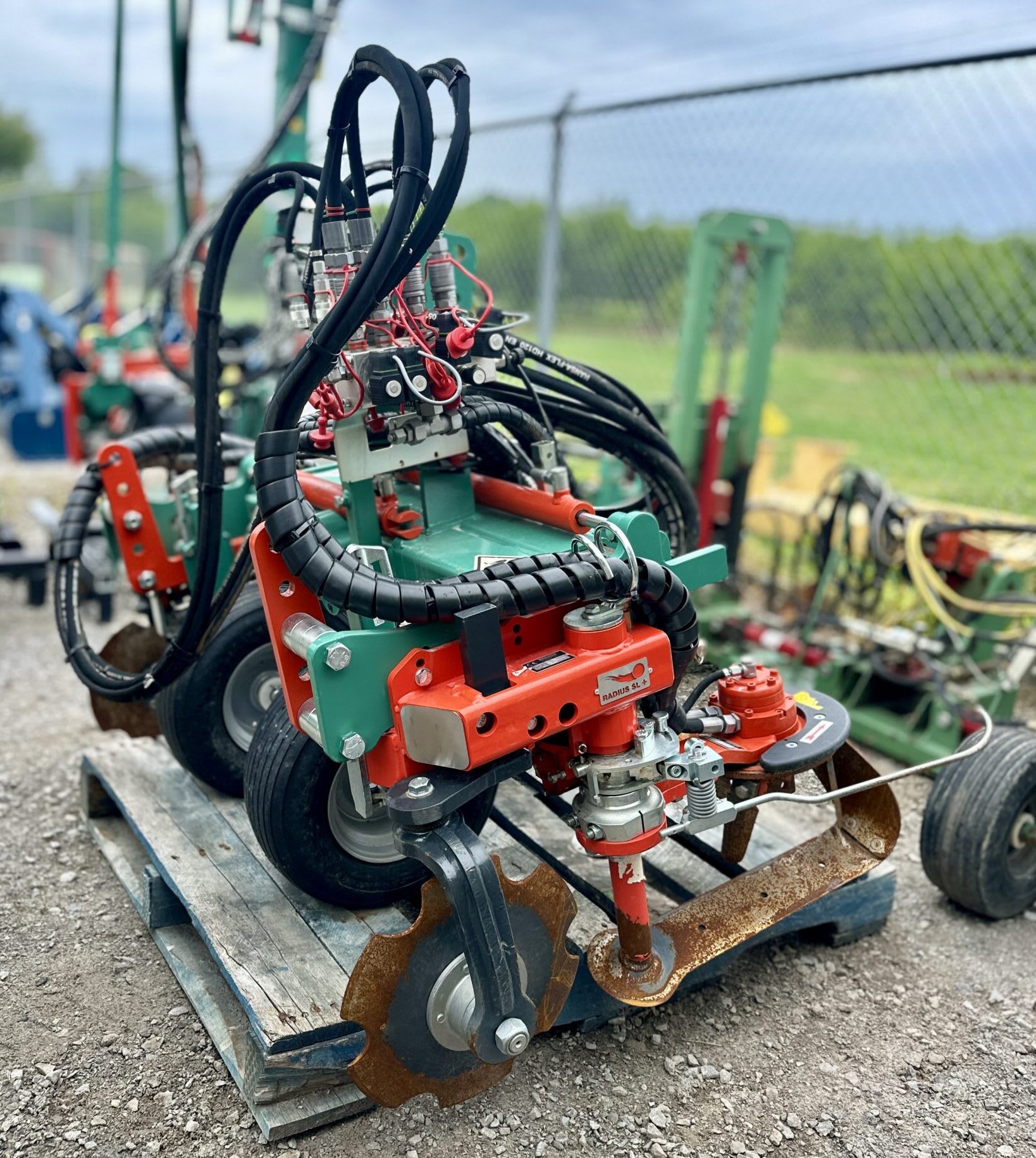 DEMO Clemens Double Side Radius SL+ Weeder