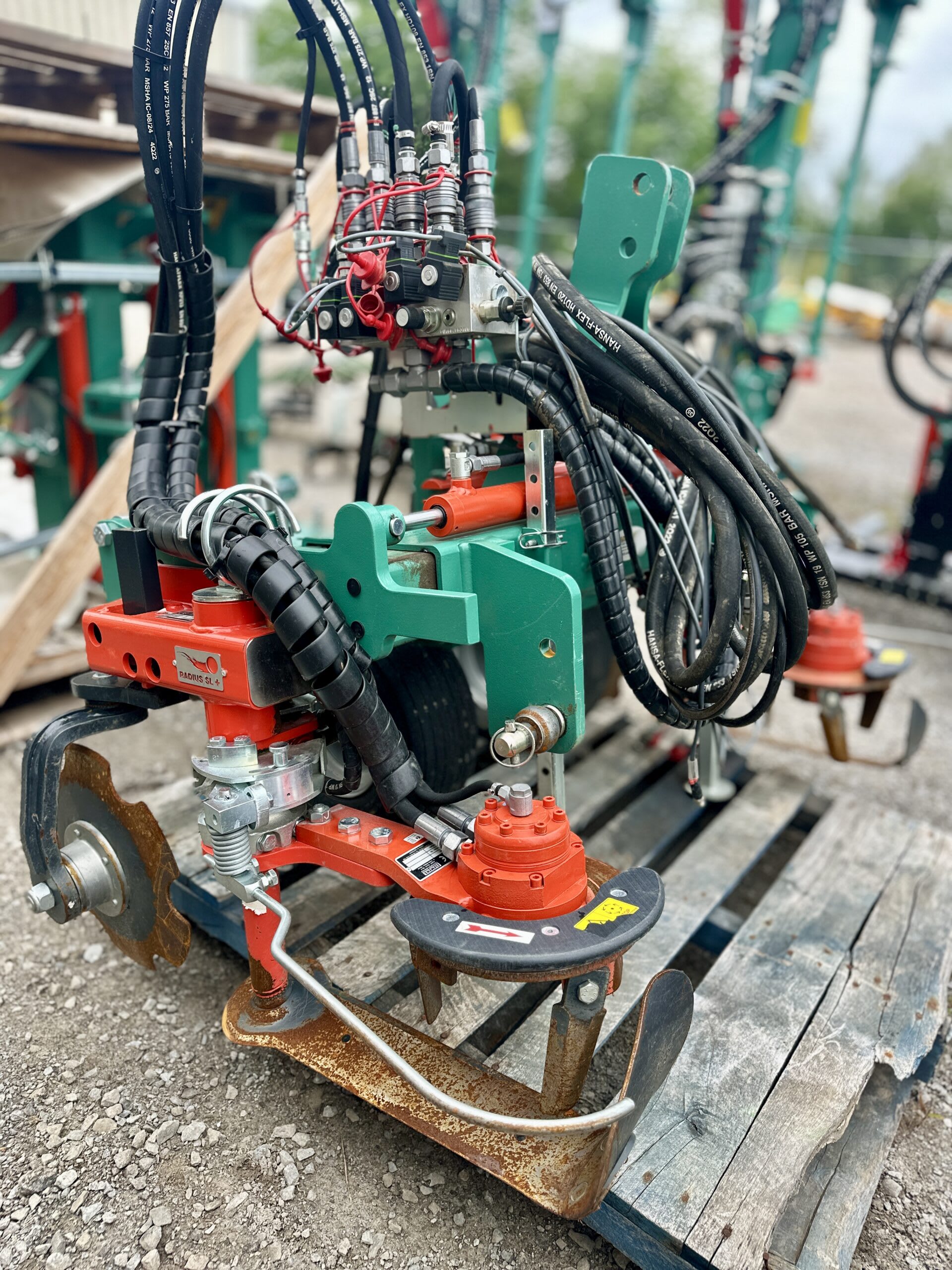 DEMO Clemens Double Side Radius SL+ Weeder