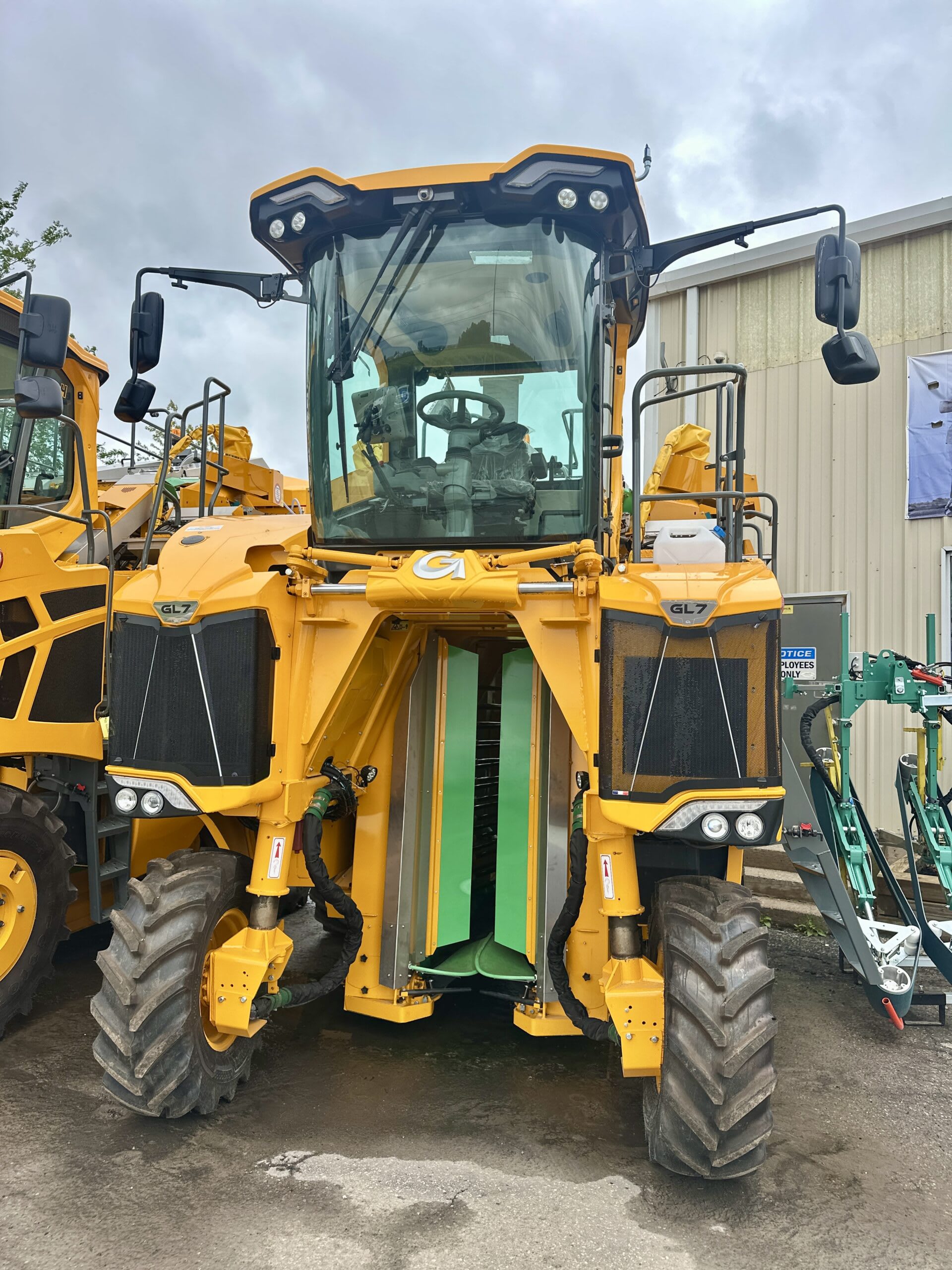 NEW 2025 Gregoire GL7.4 Grape Harvester
