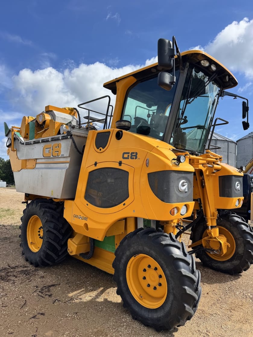 2016 Gregoire G8.260 Grape Harvester