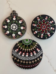 Outdoor Winter Arrangement Workshop 12'' Round Painted Pick